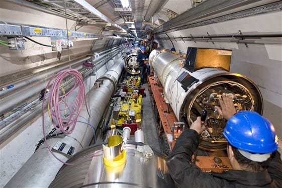 Quadrupole%20placement%20in%20LHC%20tunnel%2C5-20-09.jpg